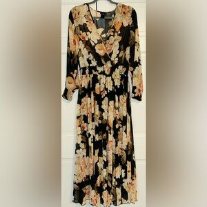 Floral Woman’s Dress - Black and Cream